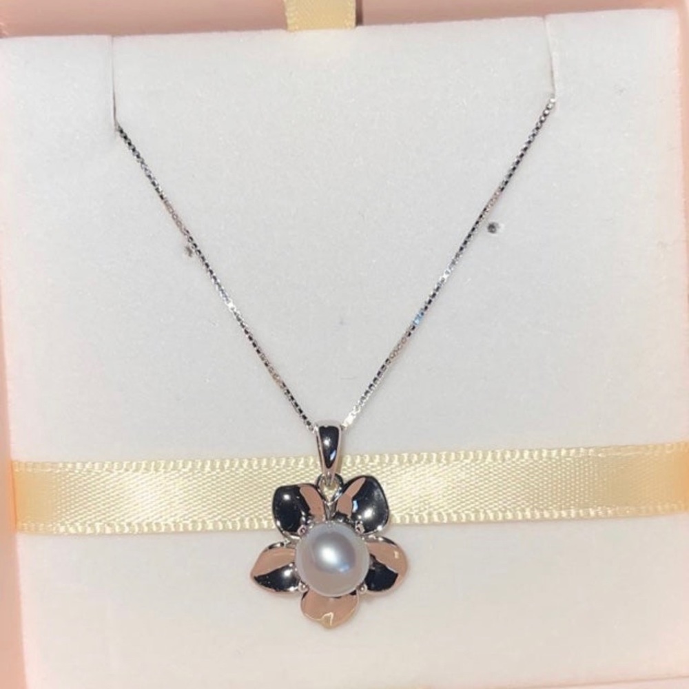 IPT Sliver Pearl Pendant